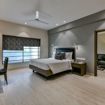 Sun-N-Sand Suites, Shirdi Exterior foto